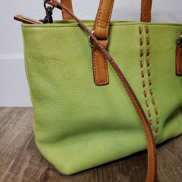 EUC Fossil leather lime handbag - Picture 4 of 8